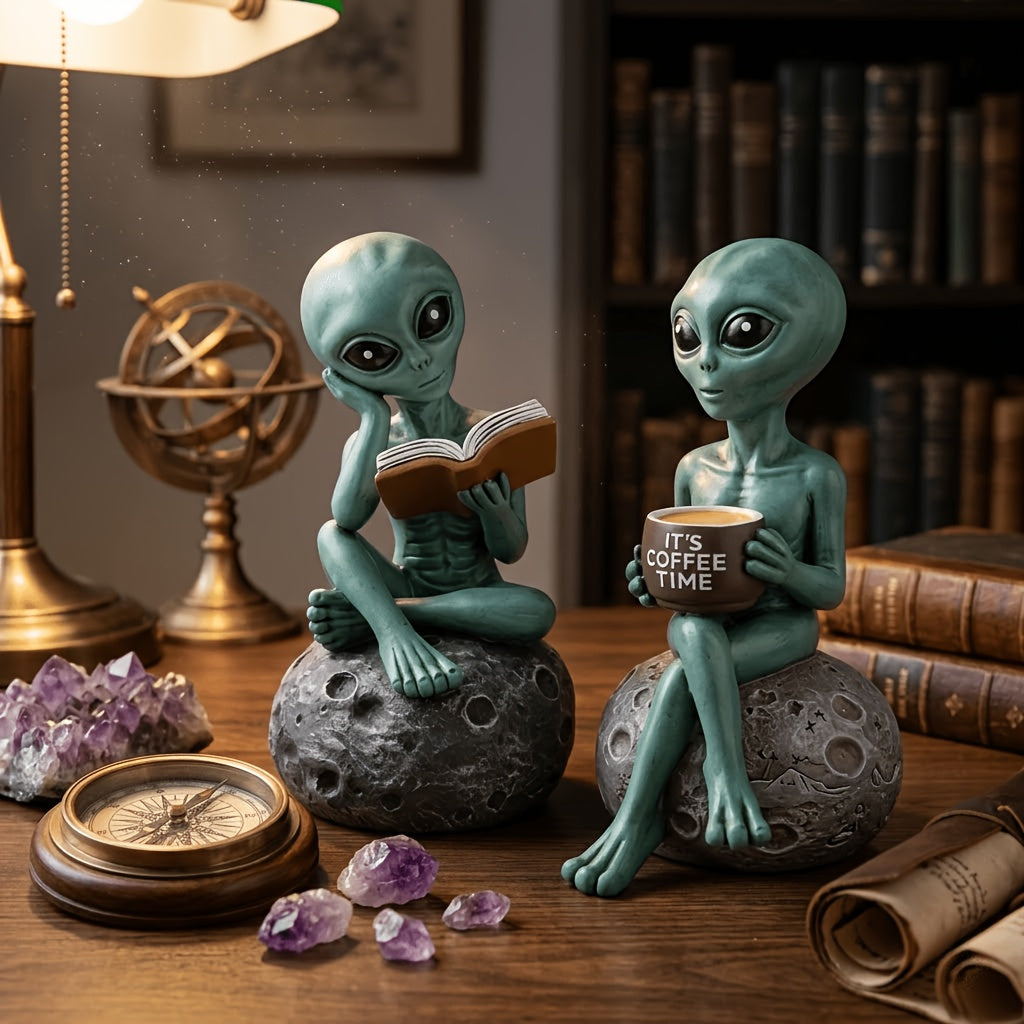 Tnessential SWAITE Green Alien Figurine 3D Decor