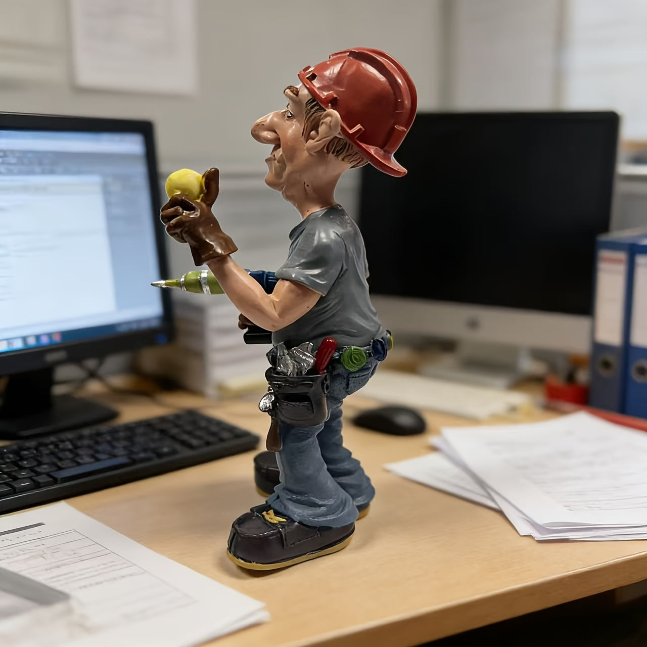 Tnessential Unique Electrician Figurine 3D Decor