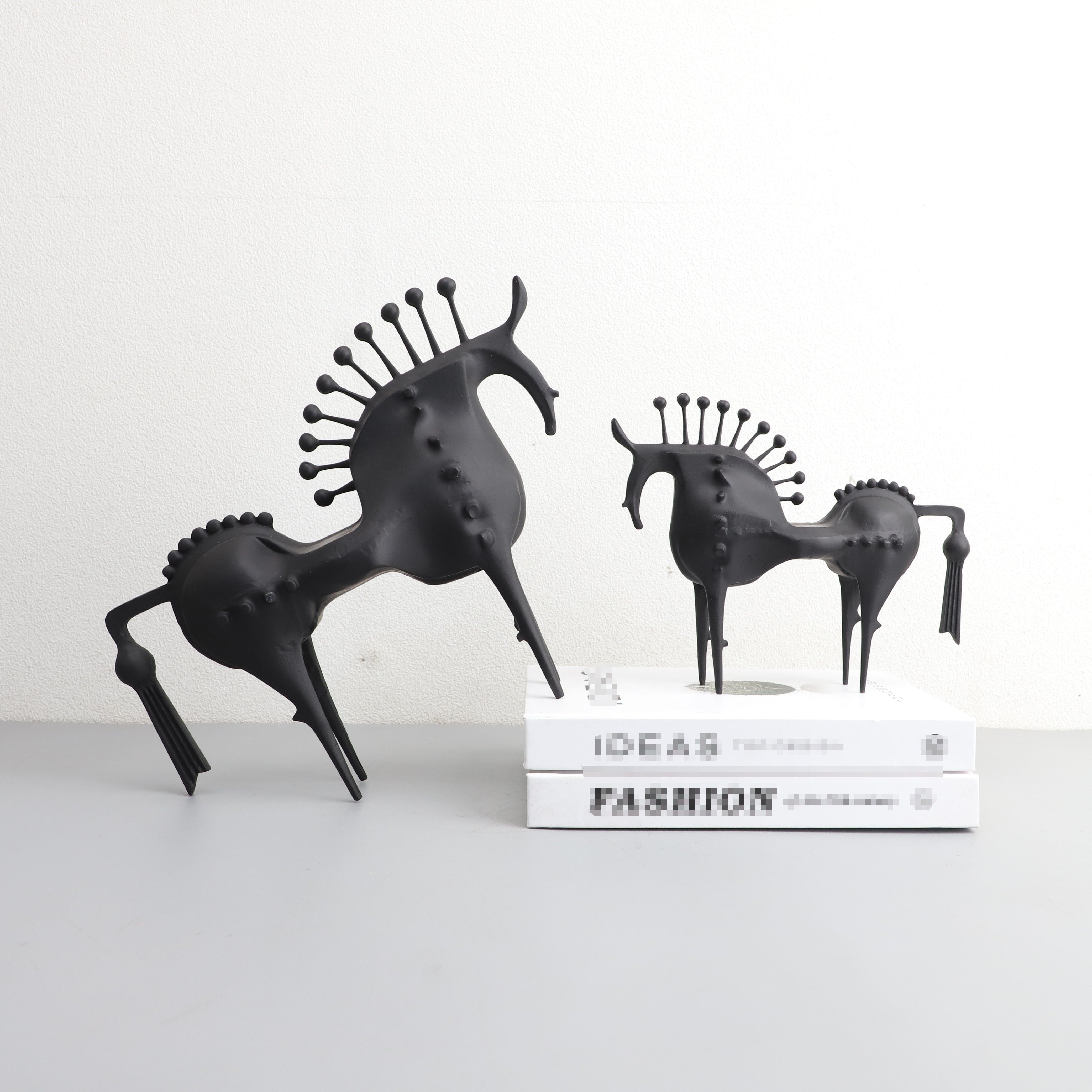 Tnessential Chic Black Metal Horse Sculpture with Spiky Detailing 3D Decor