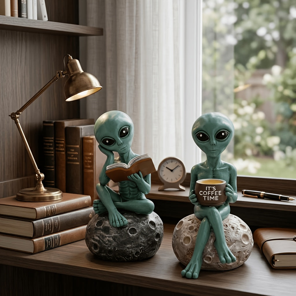 Tnessential SWAITE Green Alien Figurine 3D Decor