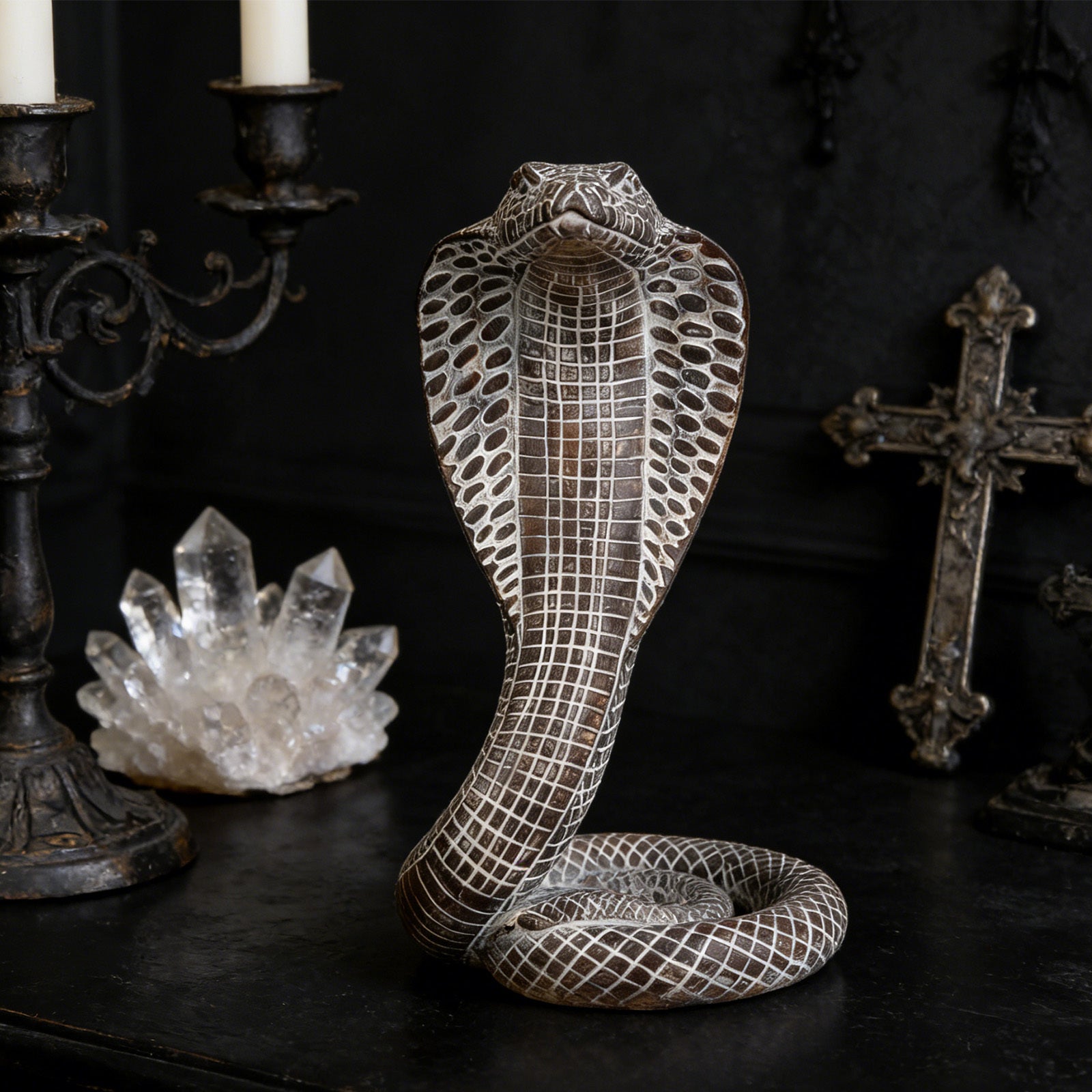 Tnessential Beautifully Designed Resin Cobra Figurines 3D Decor