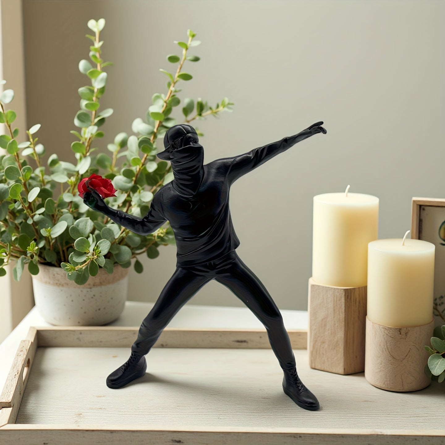 Tnessential Collectible Figurines Resin Abstract Family Love Sculpture 3D Decor