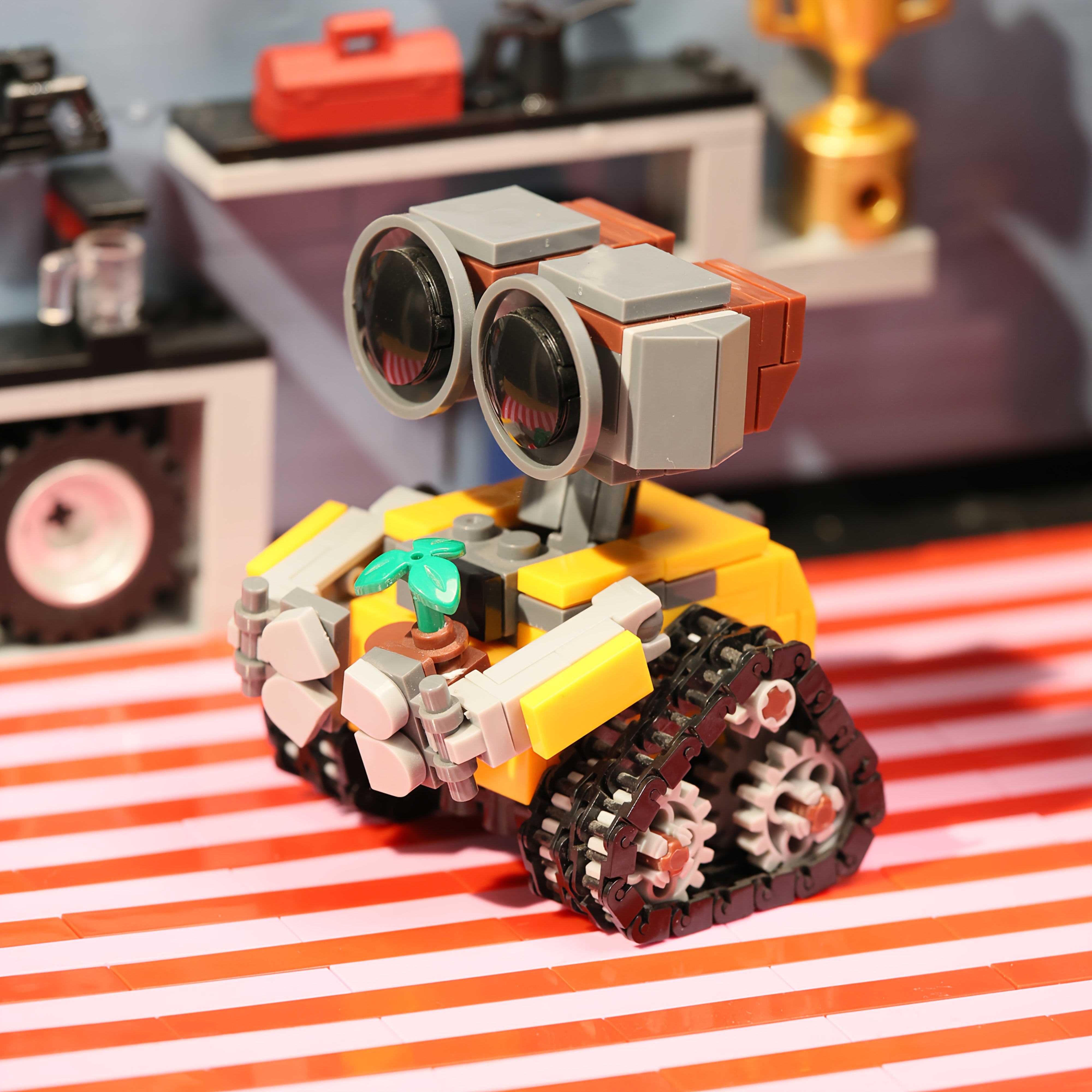 Tnessential WALL-E Robot Building Block Model Set 3D Decor