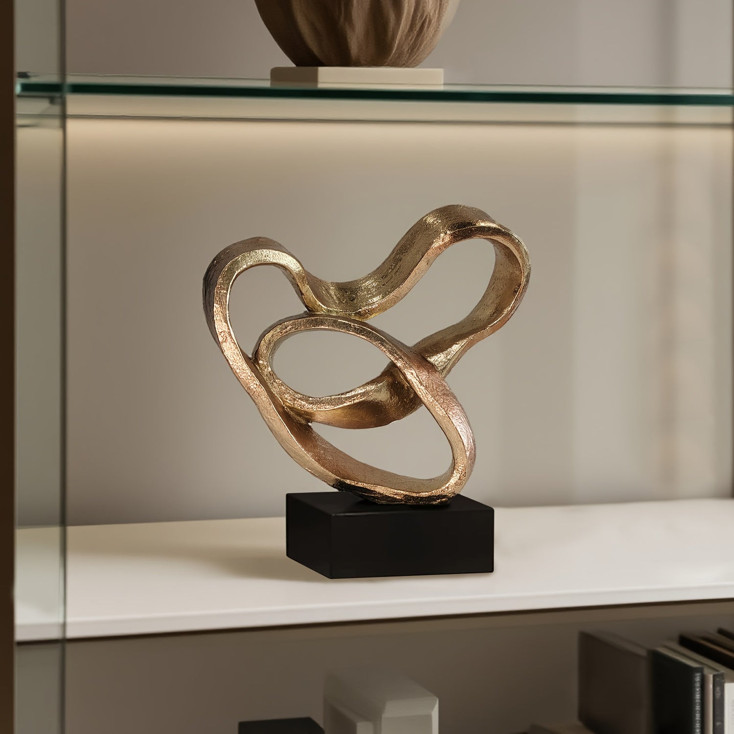 Tnessential Creative Heart-encircled Twisted 3D Decor