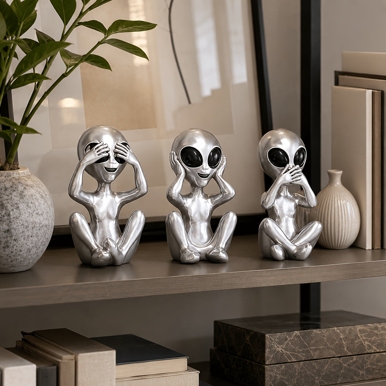 Tnessential Set of Whimsical Alien Statues: Fantasy-themed Decor 3D Decor