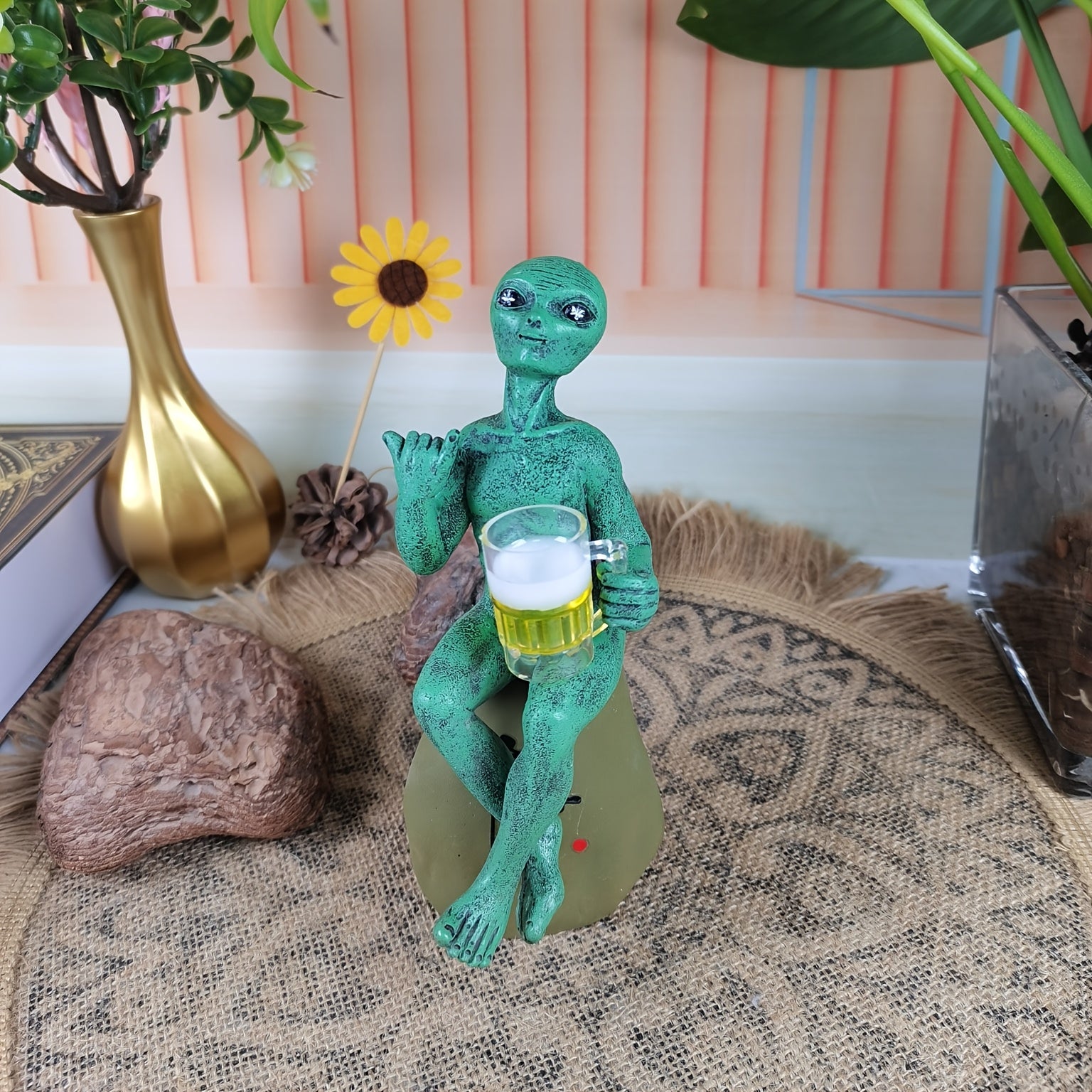 Tnessential Unique Alien Statue 3D Decor