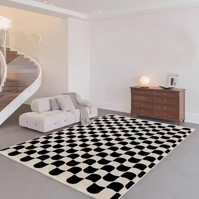 TRIPPY BLACK AND WHITE RUG