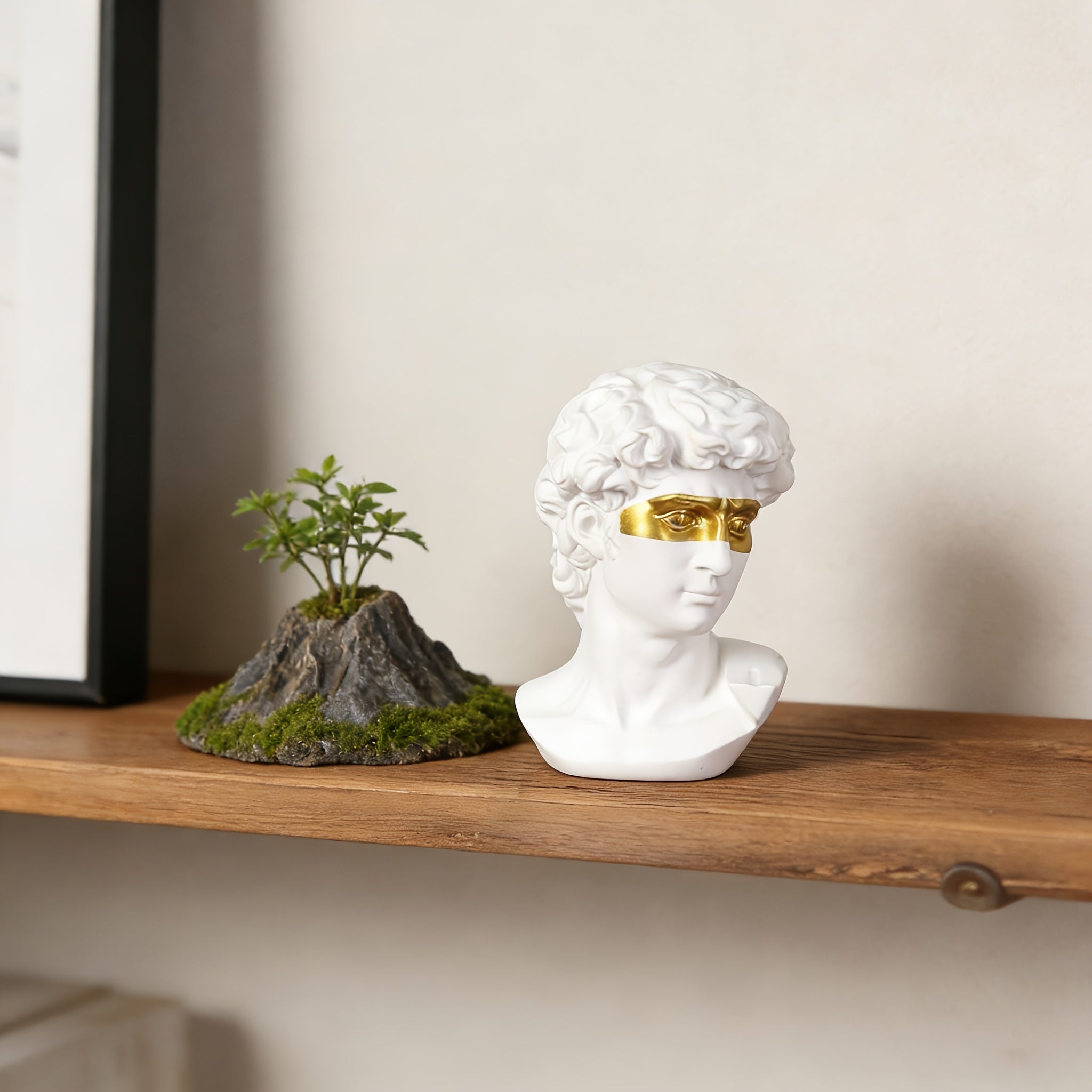 Tnessential Elegant Nordic-style David Sculpture with Golden Accents 3D Decor