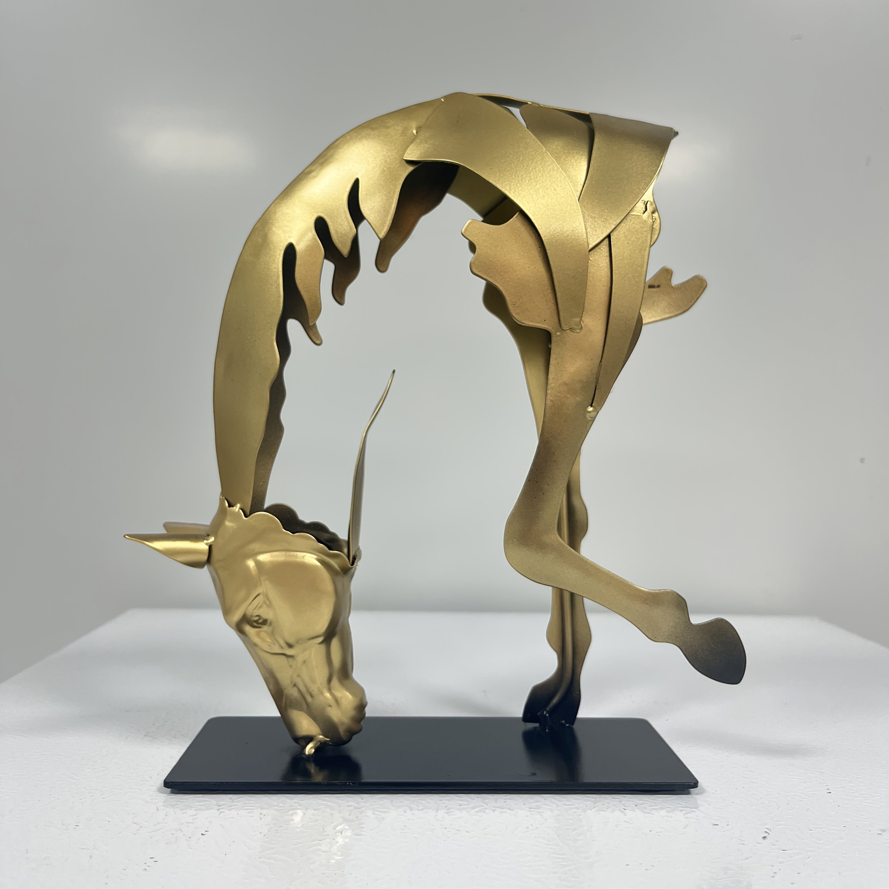 Tnessential Handcrafted Metal Horse Statue 3D Decor