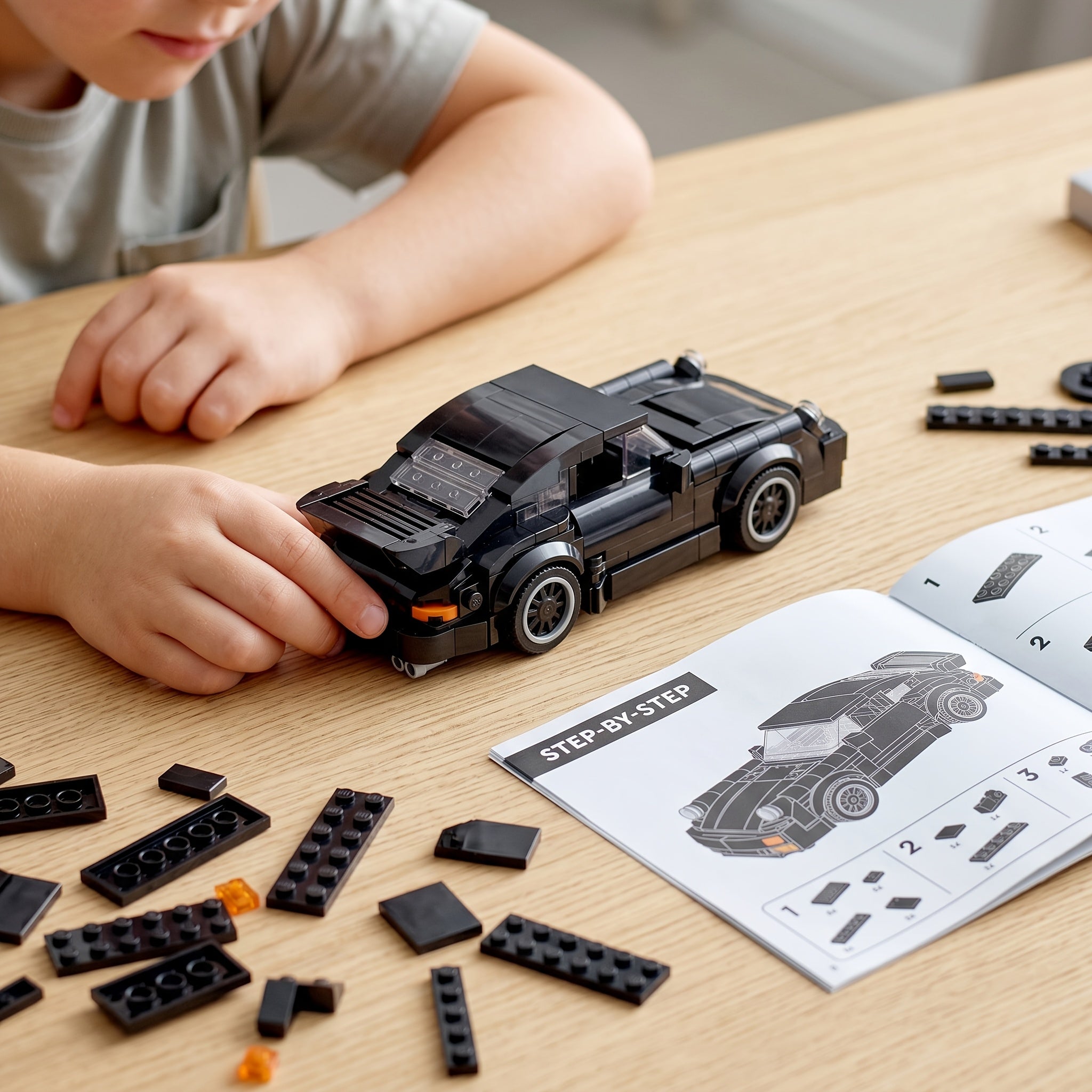 Tnessential MOC 359pcs Champion Speed Classic Sports Car City Block 3D Decor