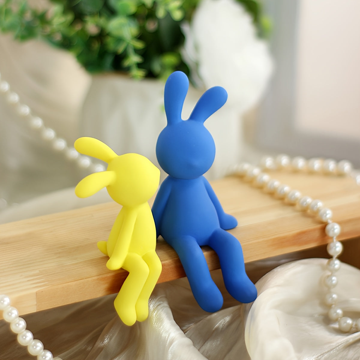 Tnessential Creative Couple Rabbit Figurine 3D Decor