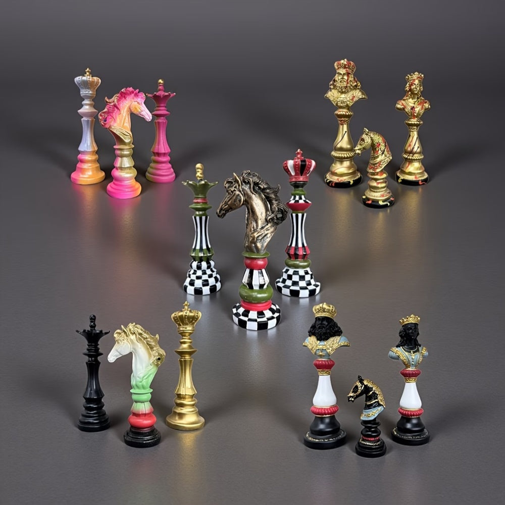 Tnessential Set of 3 Elegant Resin Chess Piece Sculptures 3D Decor