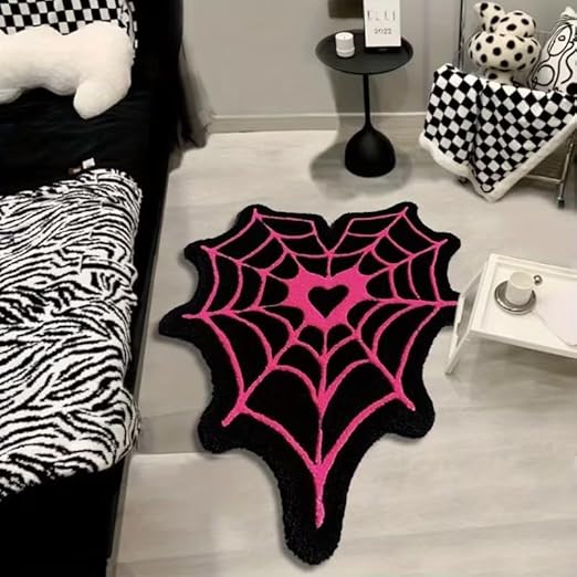 GOTHIC HEART WEB RUG