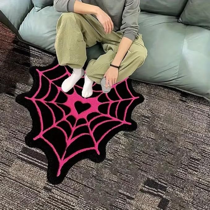 GOTHIC HEART WEB RUG