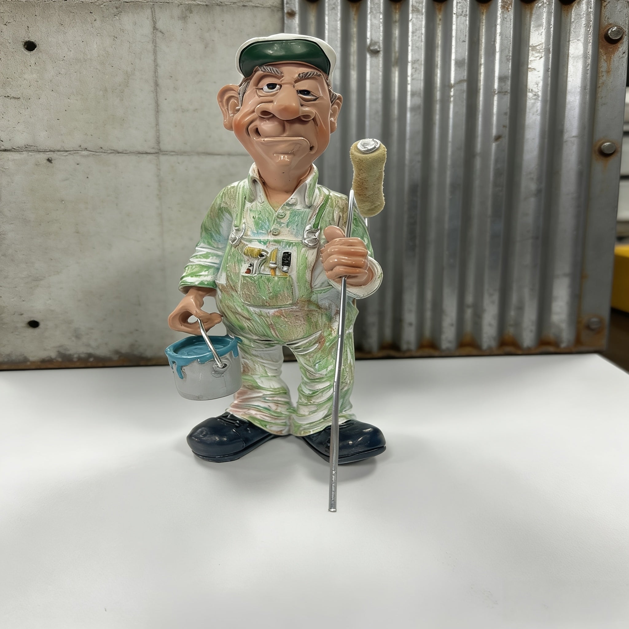Tnessential Creative Painter Resin Statue Ornament 3D Decor