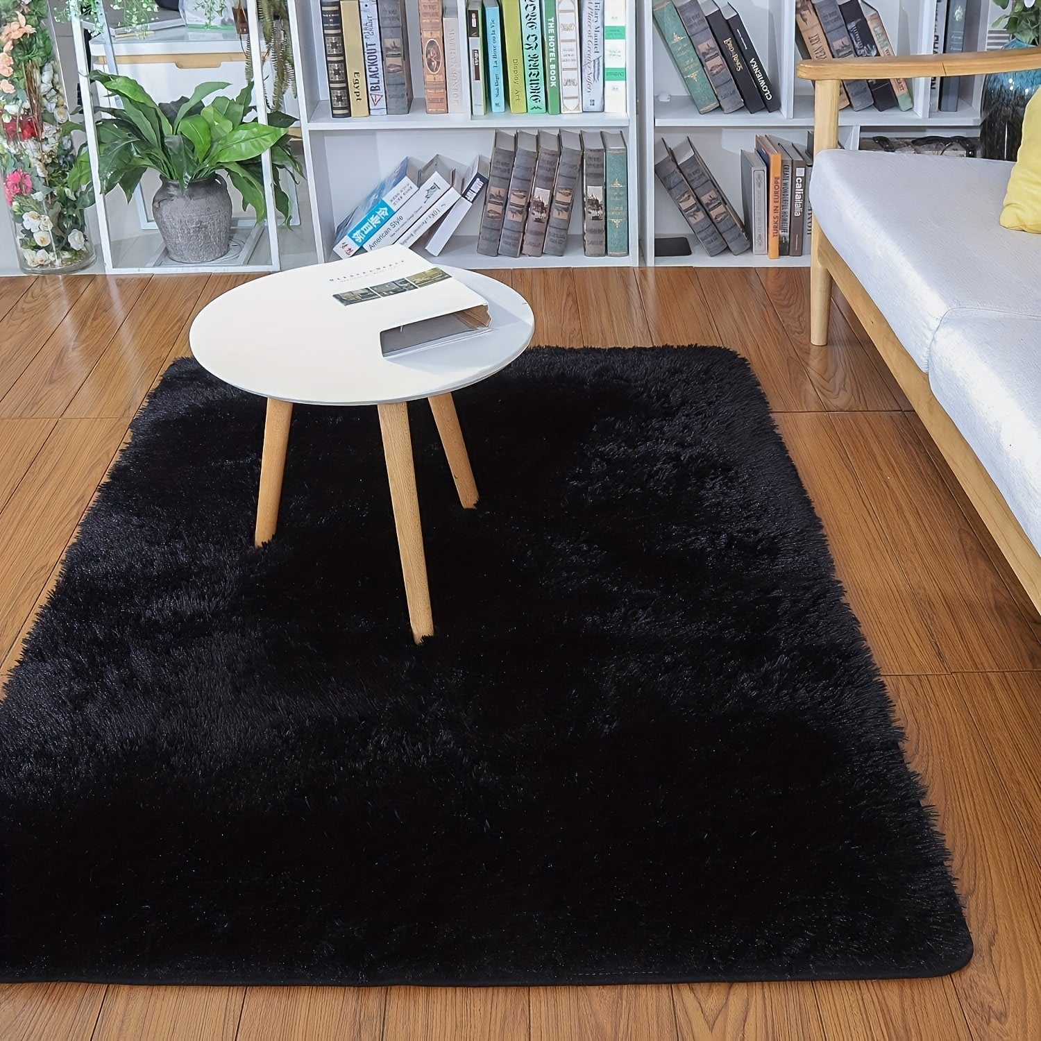 BLACK RUNNER 2 RUG