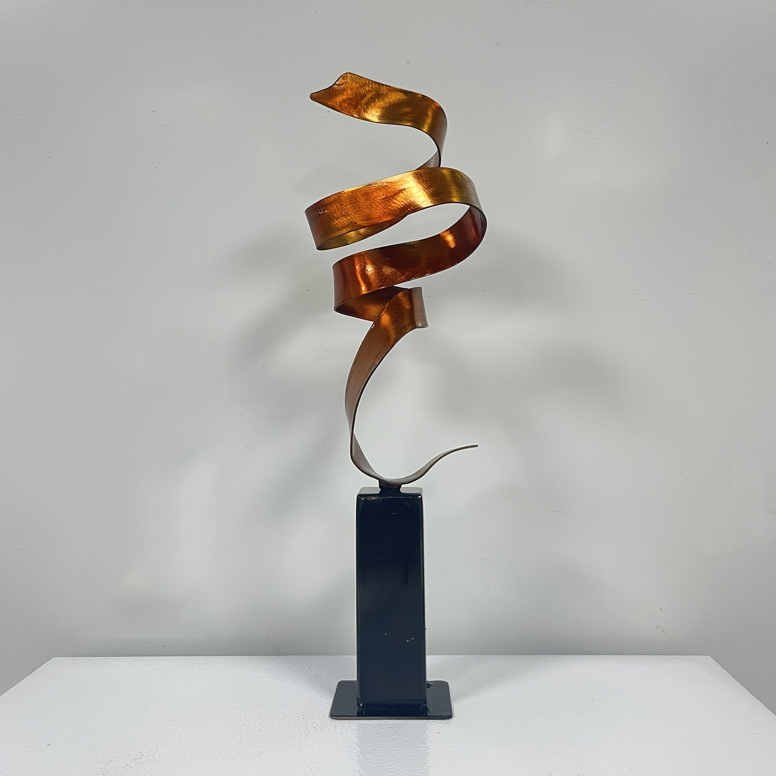 Tnessential Creative Spiral Metal Collectible Figurines 3D Decor