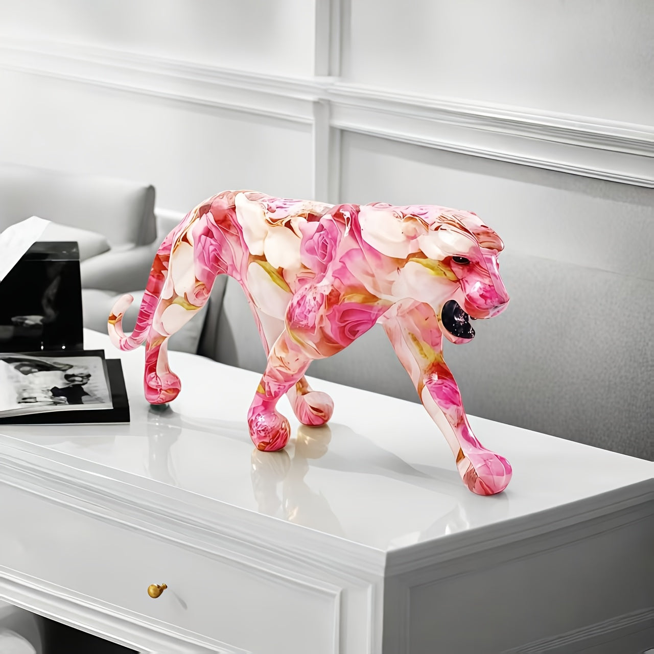 Tnessential High-end Pink Patterned Cheetah Statue 3D Decor