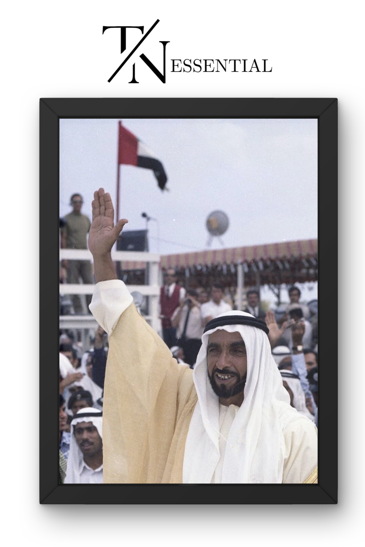 HH SHEIKH ZAYED BIN SULTAN AL NAHYAN WAVING TO THE NATION CANVAS POSTER