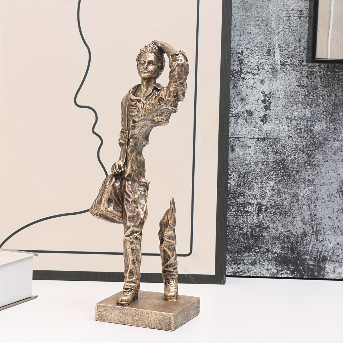 Tnessential Traveler Sculpture 3D Decor