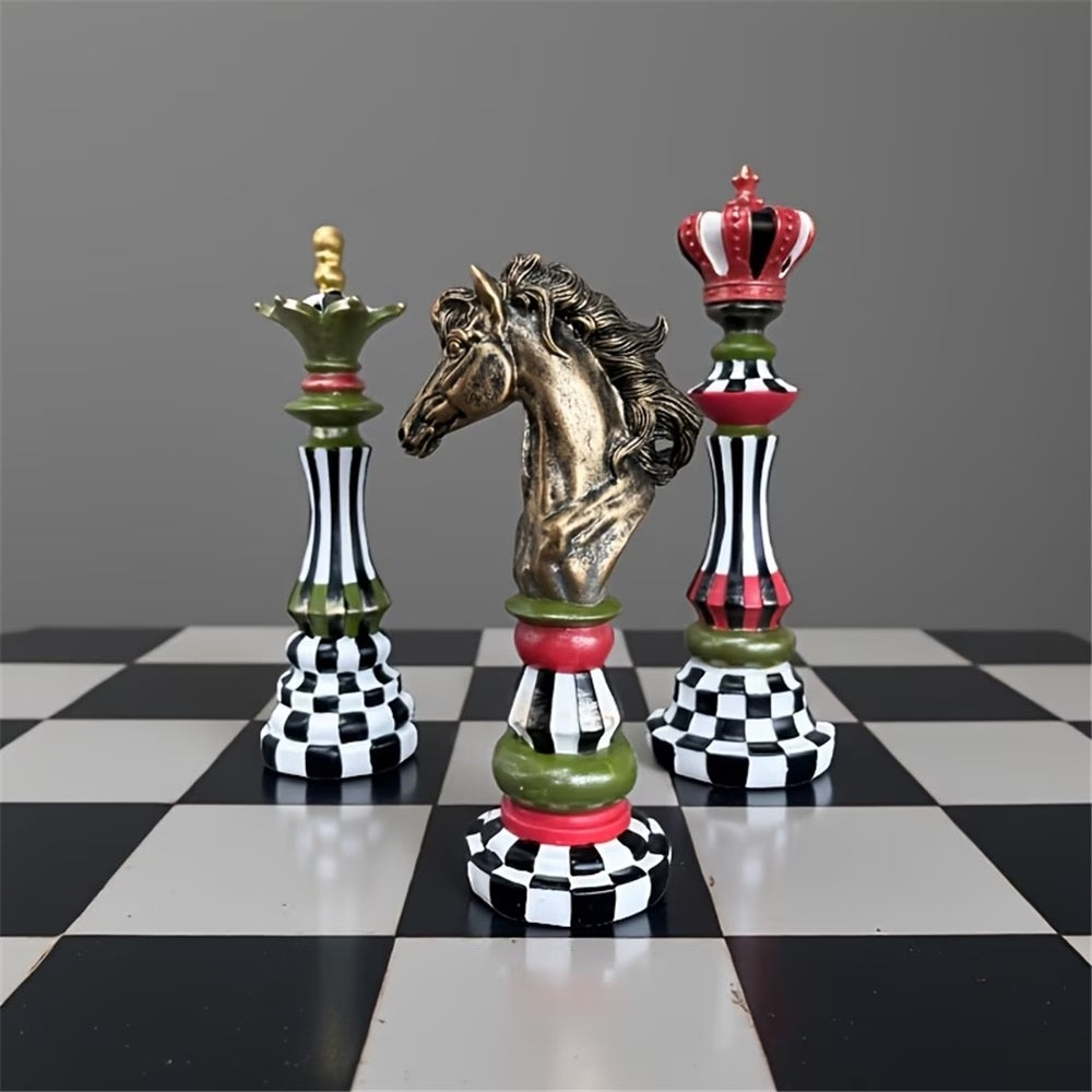 Tnessential Set of 3 Elegant Resin Chess Piece Sculptures 3D Decor