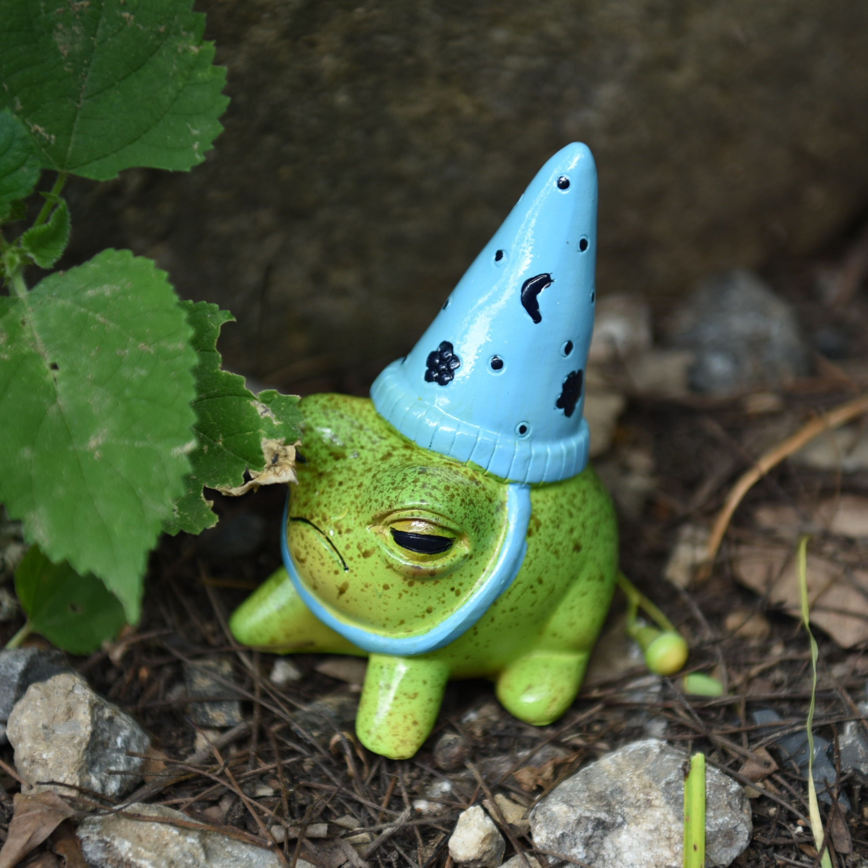 Tnessential Charming Resin Frog Figurines 3D Decor