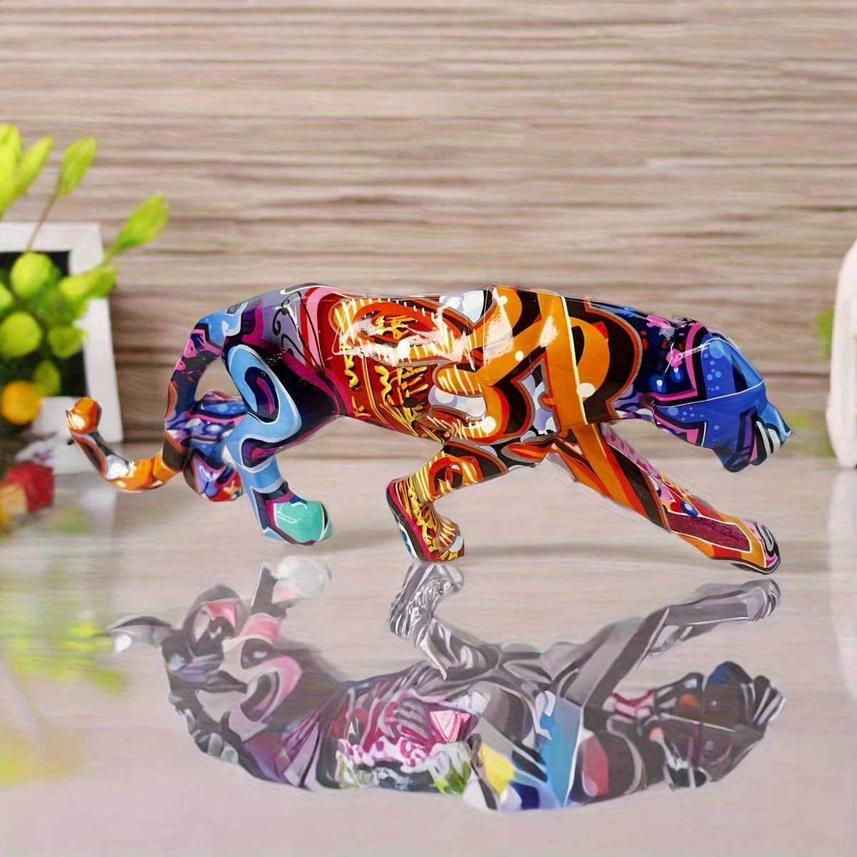 Tnessential One Resin Leopard Statue Decorative Sculpture 3D Decor
