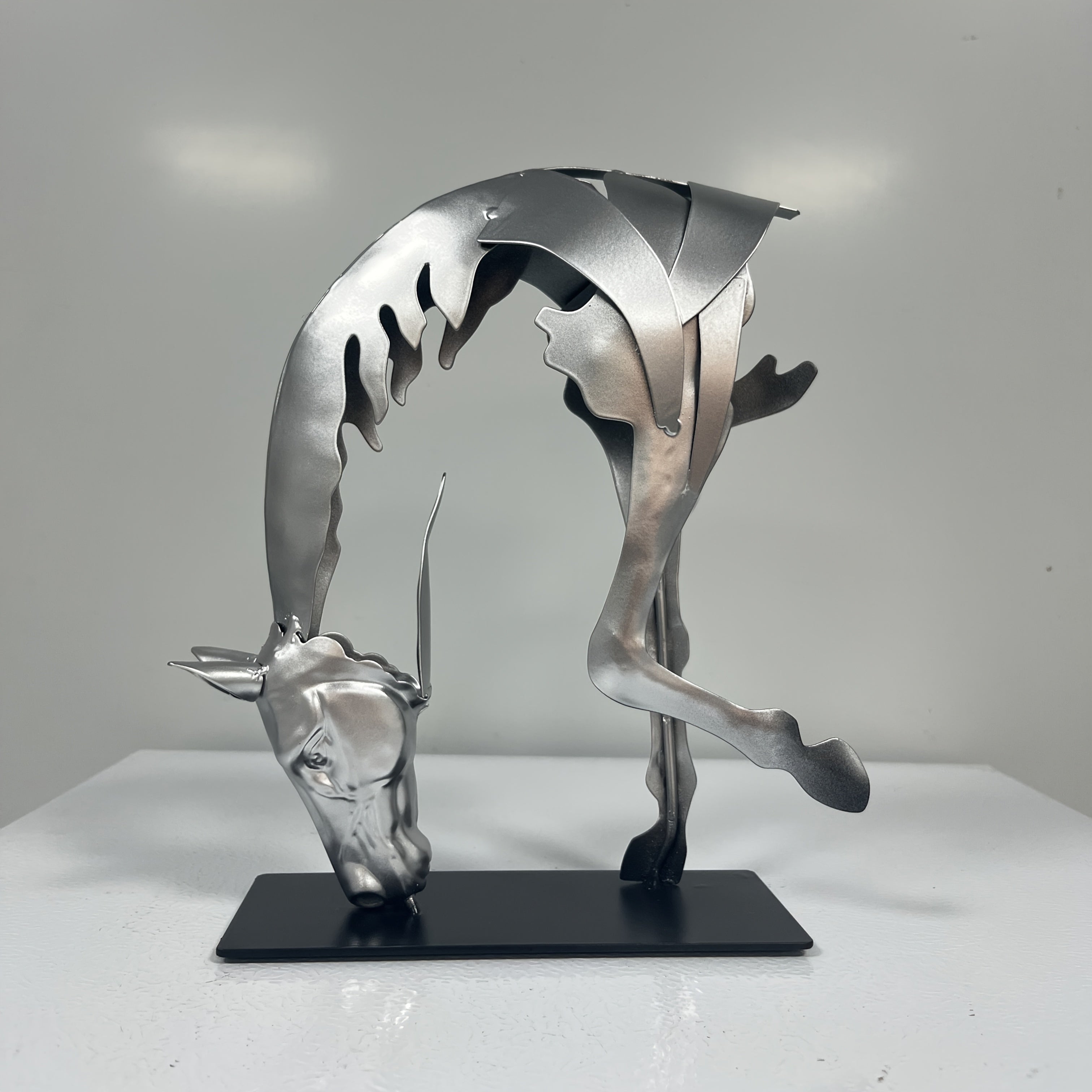 Tnessential Handcrafted Metal Horse Statue 3D Decor