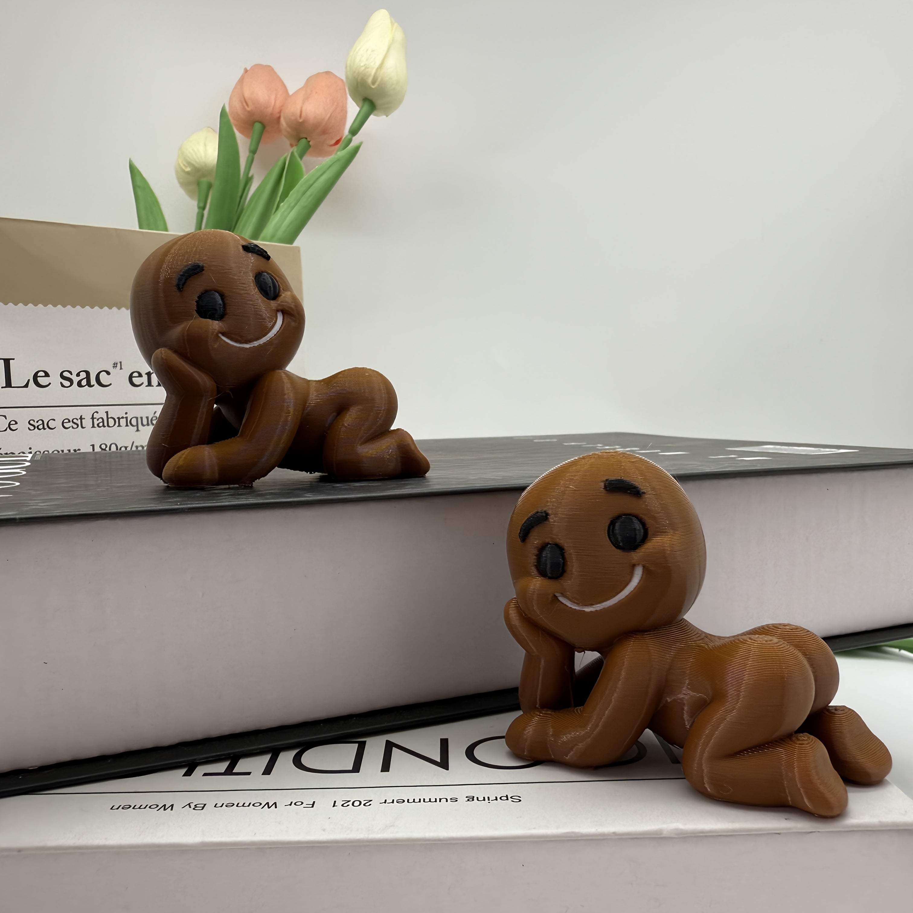 Tnessential Funny and Cute Lying Face Statue Ornament 3D Decor