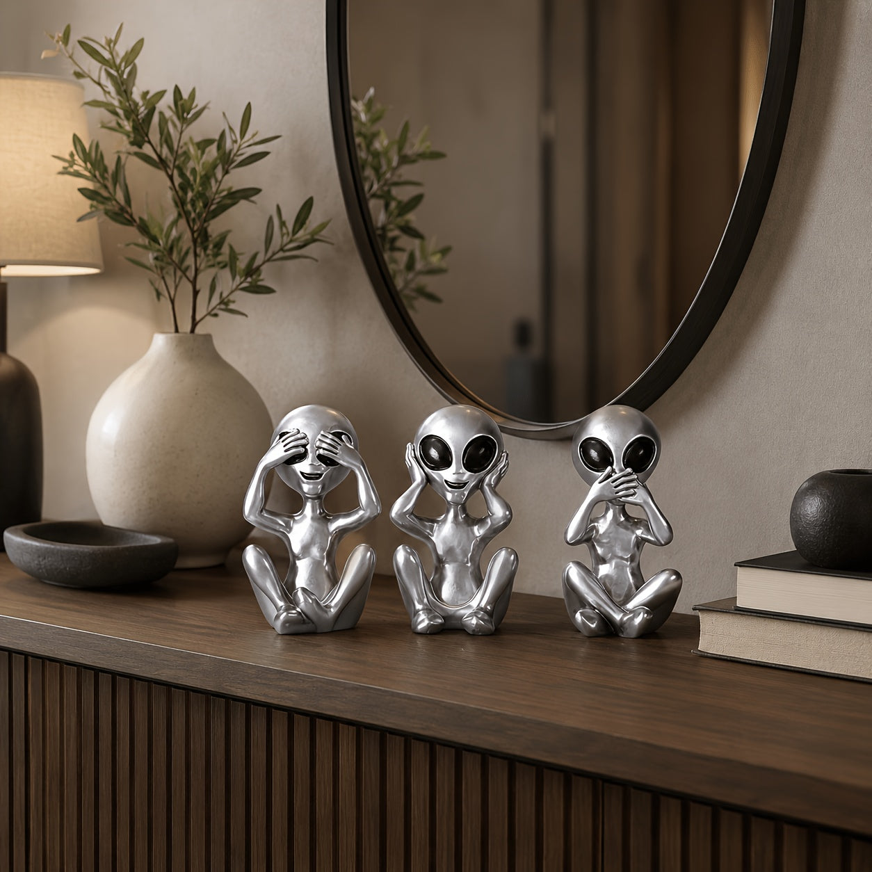Tnessential Set of Whimsical Alien Statues: Fantasy-themed Decor 3D Decor