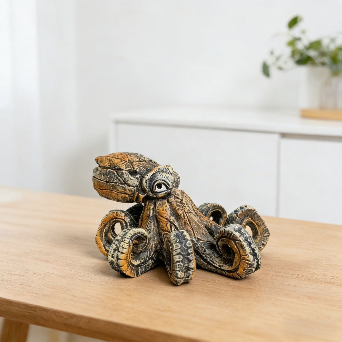 Tnessential Handcraft Rustic Octopus Sculpture Resin Octopus 3D Decor