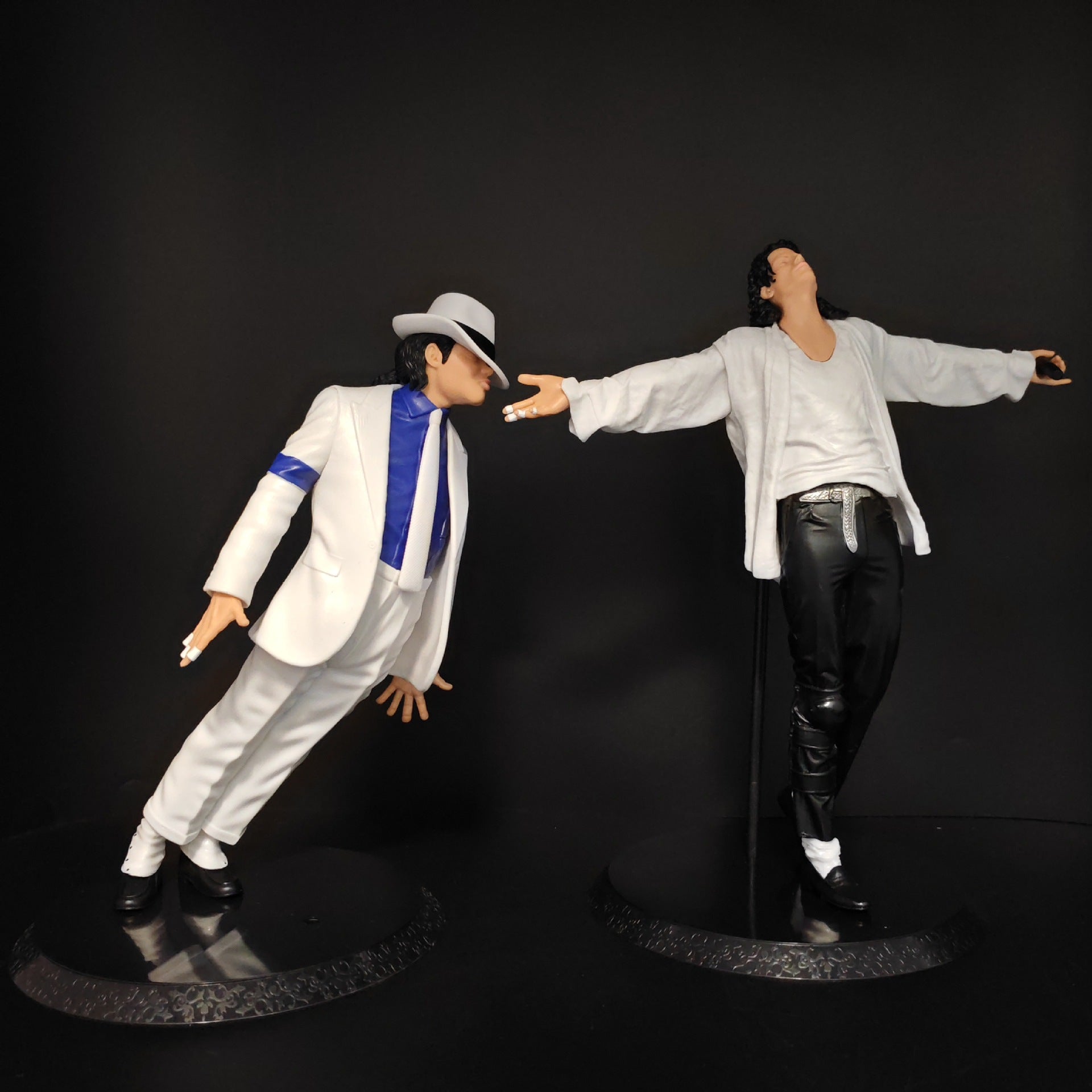 Tnessential Character Figure 3D Decor