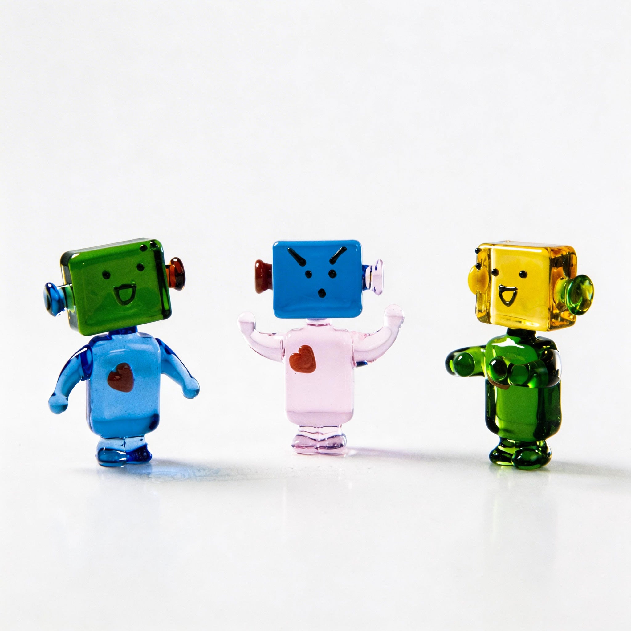 Tnessential KANGMING Hand-blown Glass Robot Collectible Ornament 3D Decor
