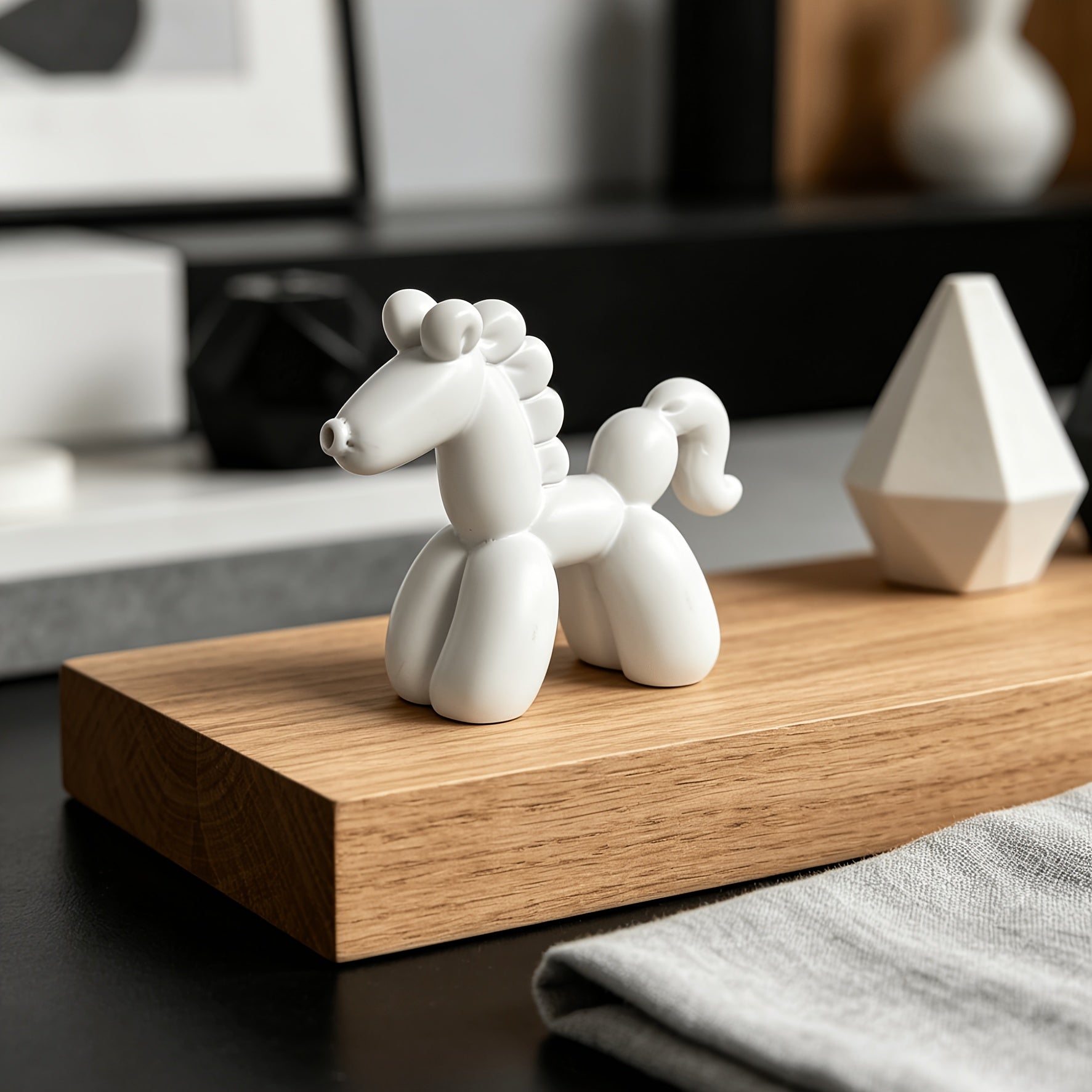 Tnessential Balloon Horse Resin Sculpture for Office 3D Decor