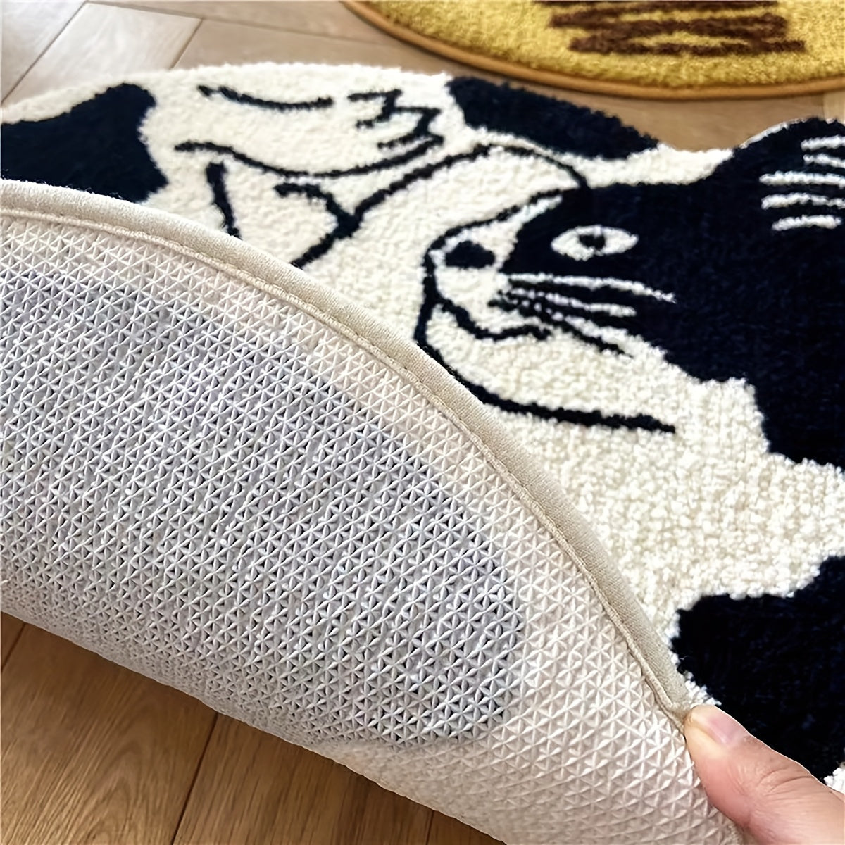 WHITE CAT RUG view 8