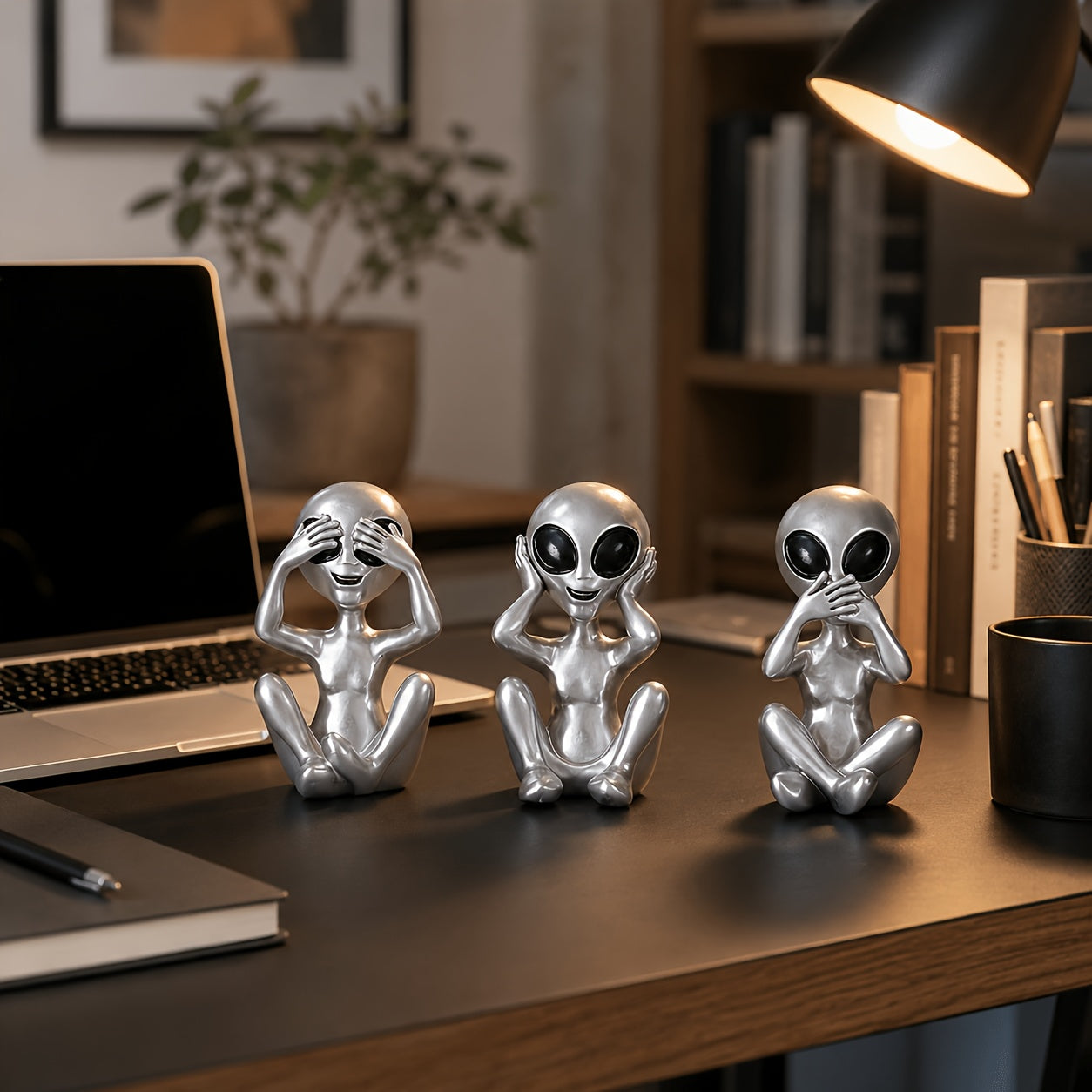 Tnessential Set of Whimsical Alien Statues: Fantasy-themed Decor 3D Decor