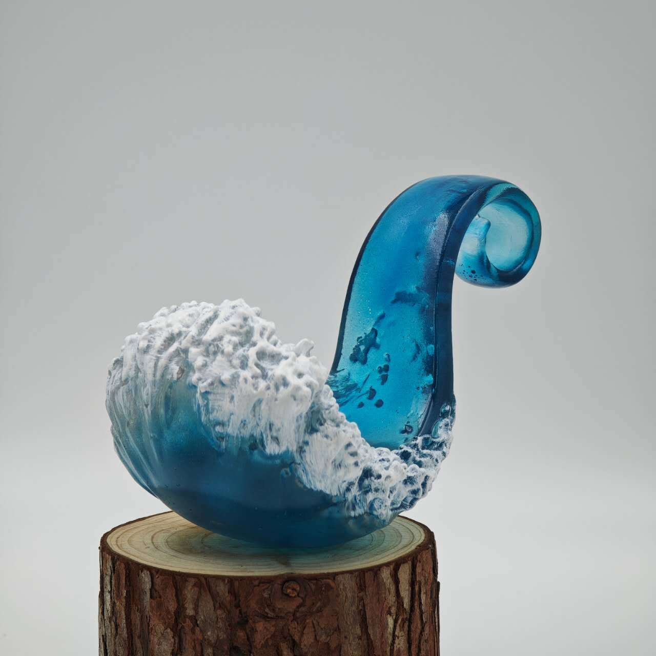 Tnessential Summer Tumbling Waves Resin Ornament 3D Decor