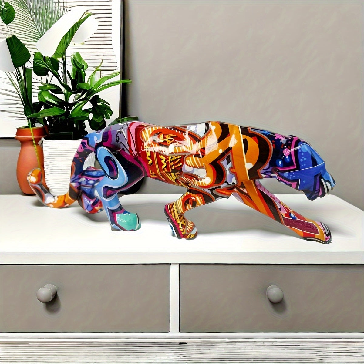 Tnessential One Resin Leopard Statue Decorative Sculpture 3D Decor