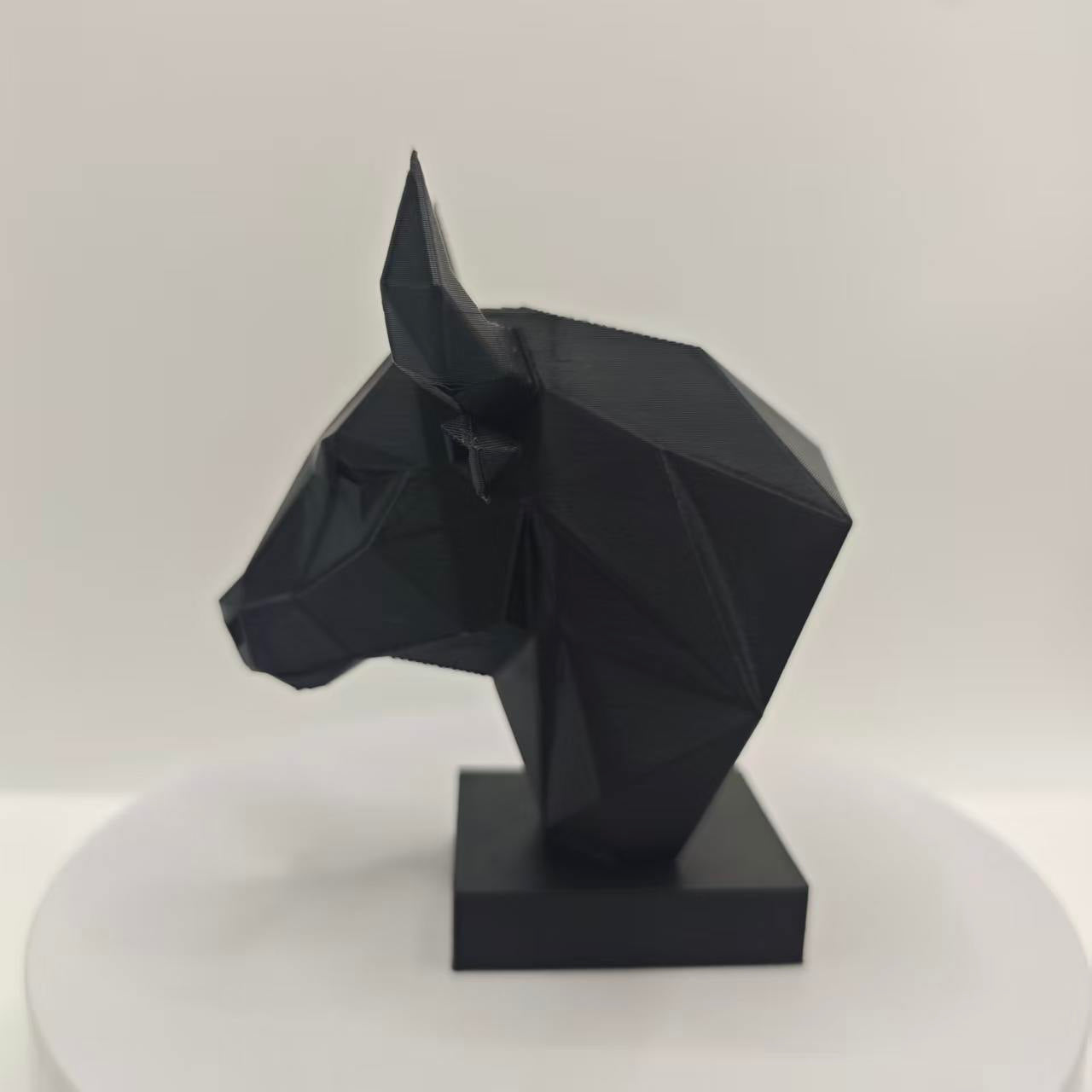 Tnessential Geometric Faceted Bull Head Bust Ornament Low Poly Modern 3D Decor