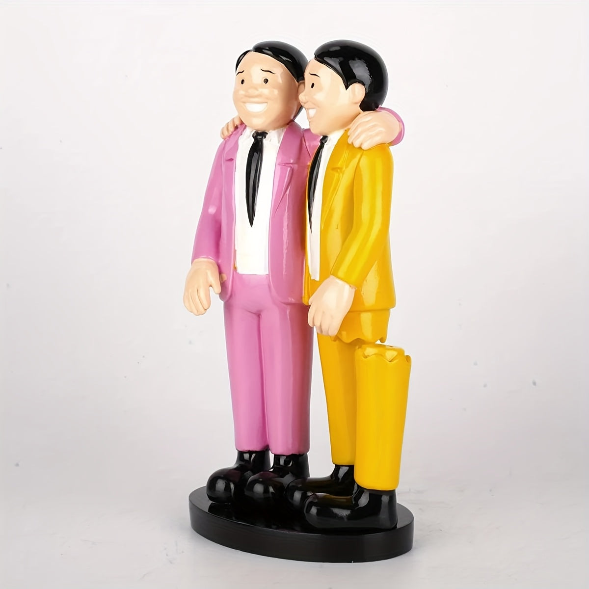 Tnessential Creative Dual Figurine 3D Decor