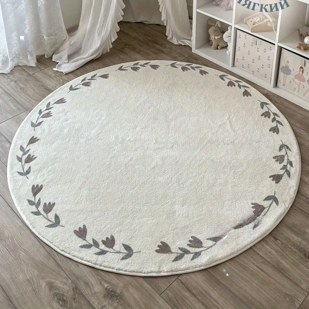 RED ROUND 3 RUG