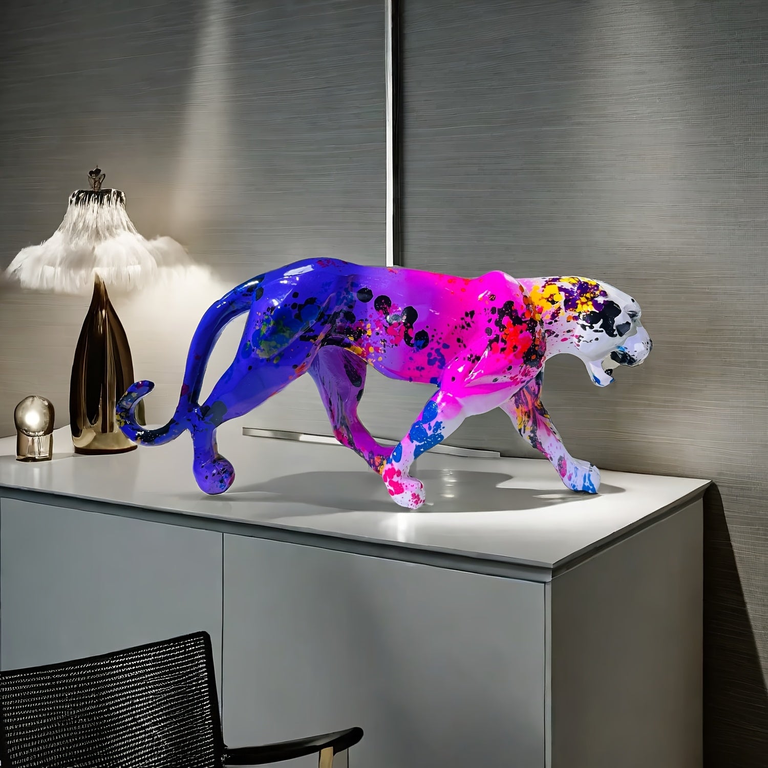 Tnessential Chic Leopard Statue 3D Decor