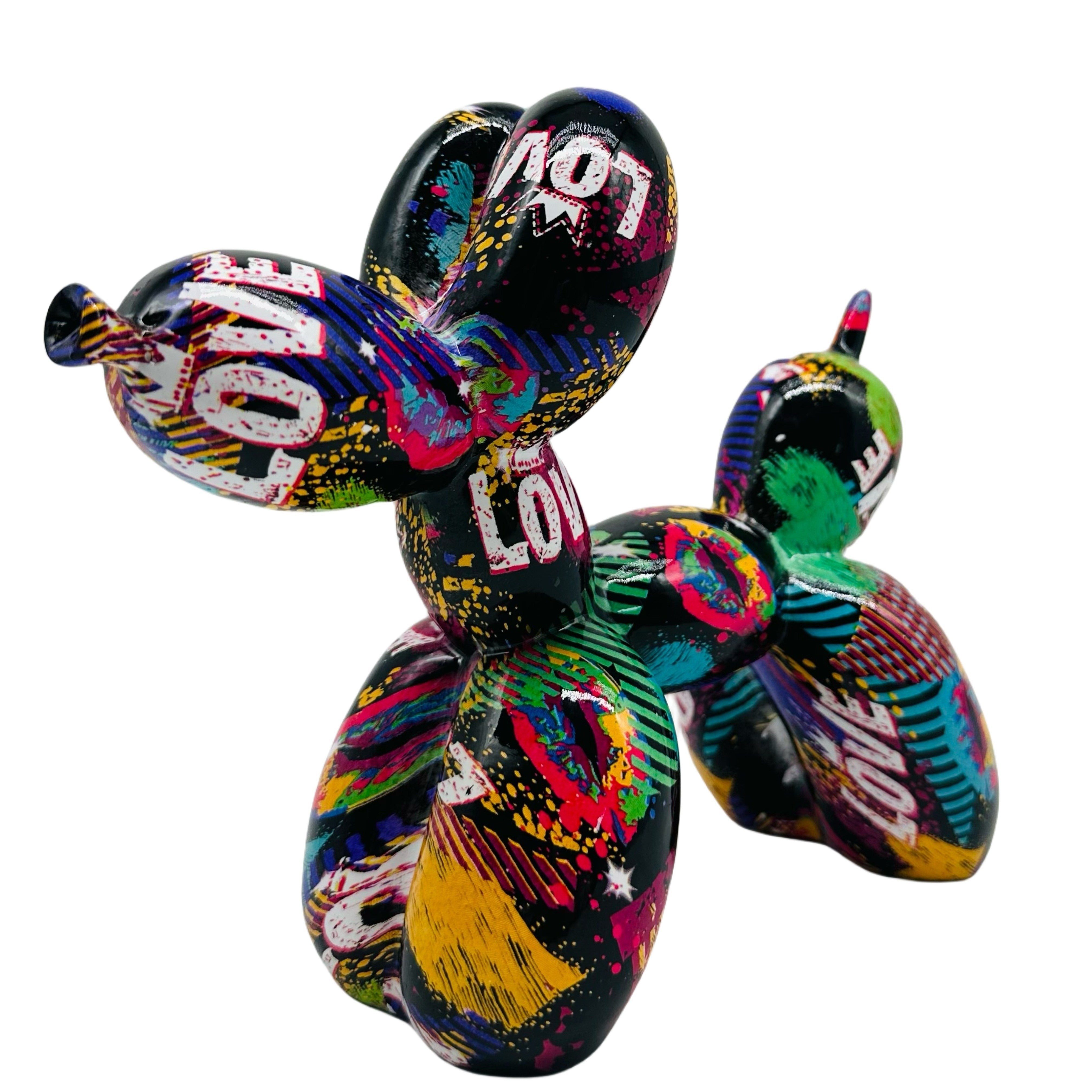 Tnessential LOVE Hip-hop Balloon Dog Statue 3D Decor