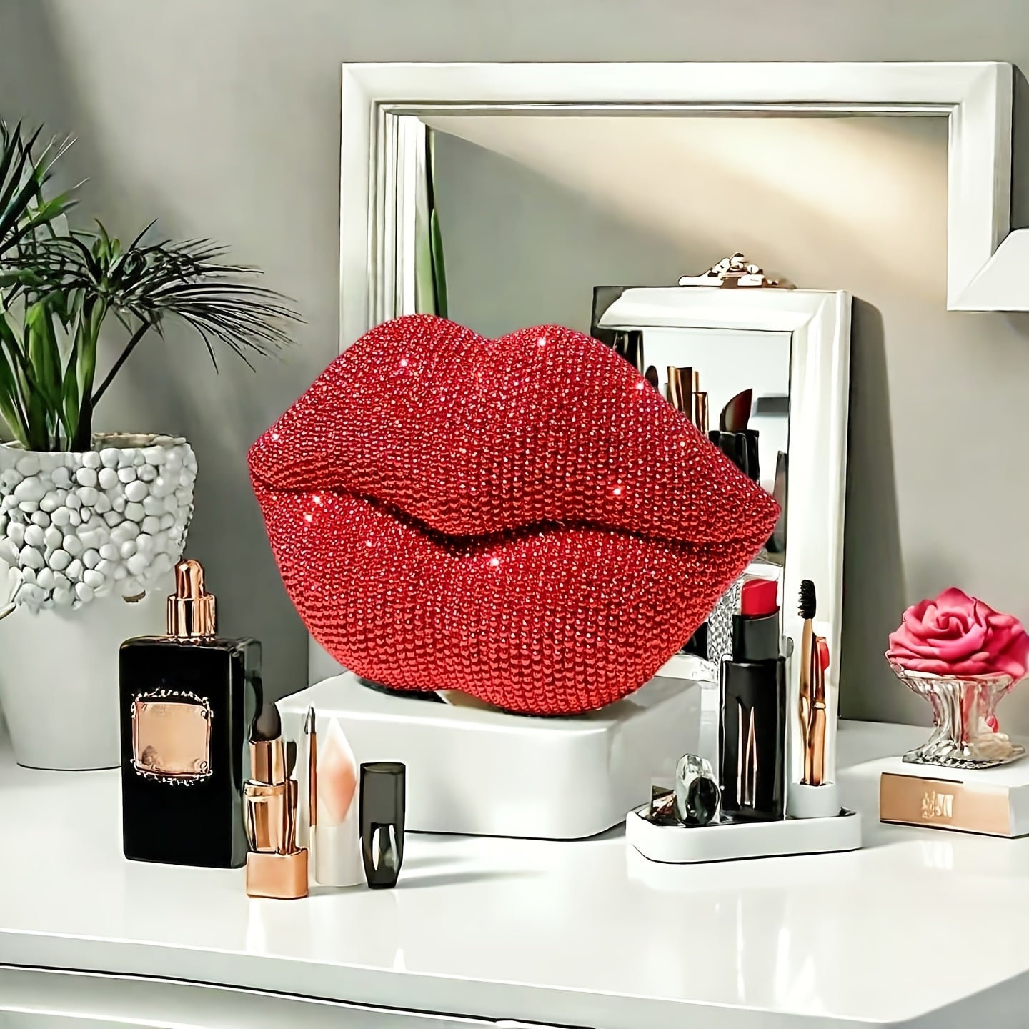 Tnessential Sexy Lips Beaded Statue Decoration 3D Decor