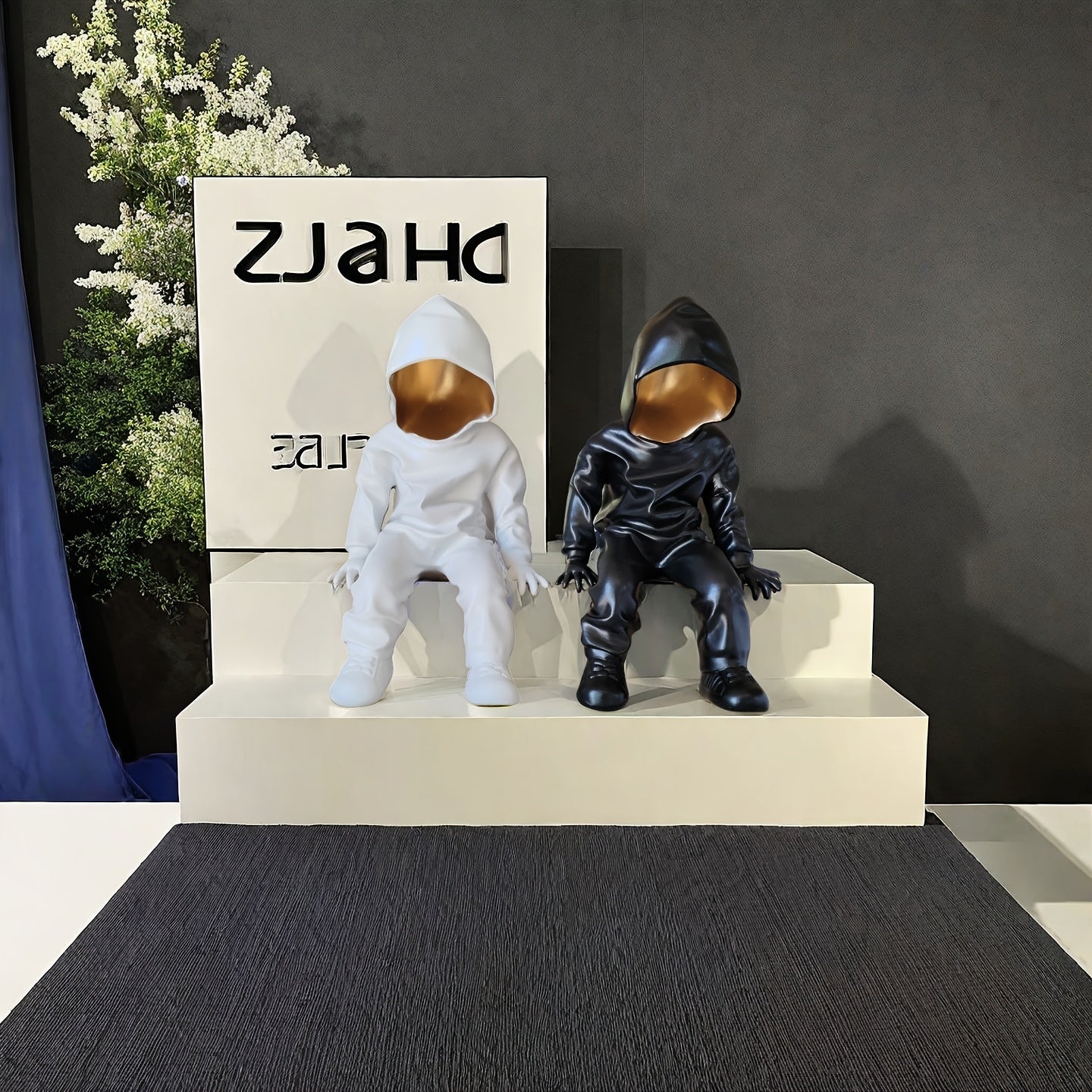 Tnessential Resin Cartoon Mysterious Invisible for Man Figurine 3D Decor