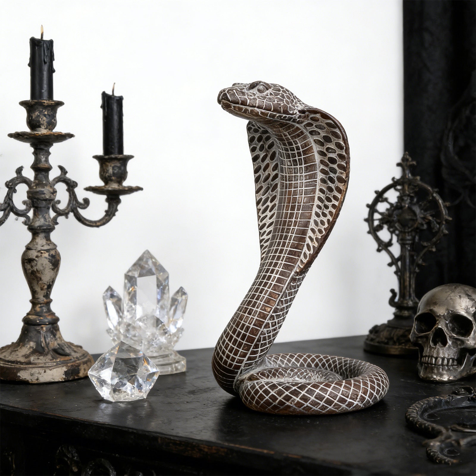 Tnessential Beautifully Designed Resin Cobra Figurines 3D Decor