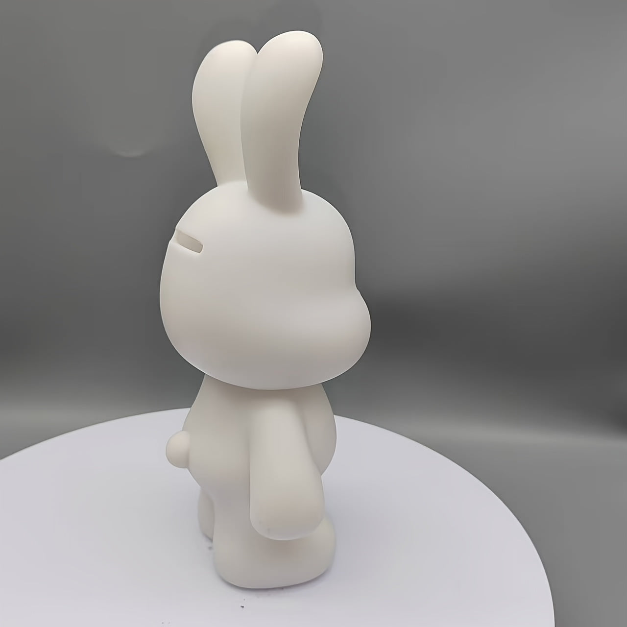 Tnessential This Multifunctional Desk Ornament Features a Rabbit with 3D Decor
