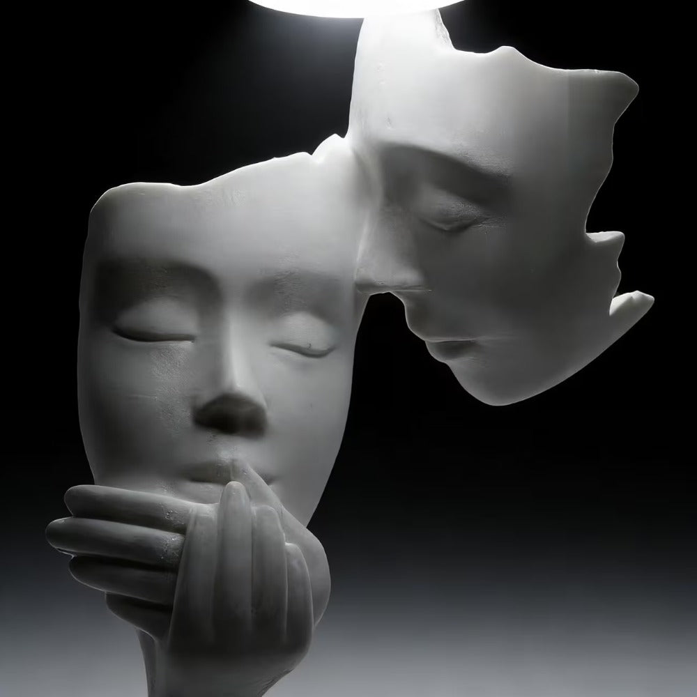 Tnessential Printed Whispering Couple Statue 3D Decor