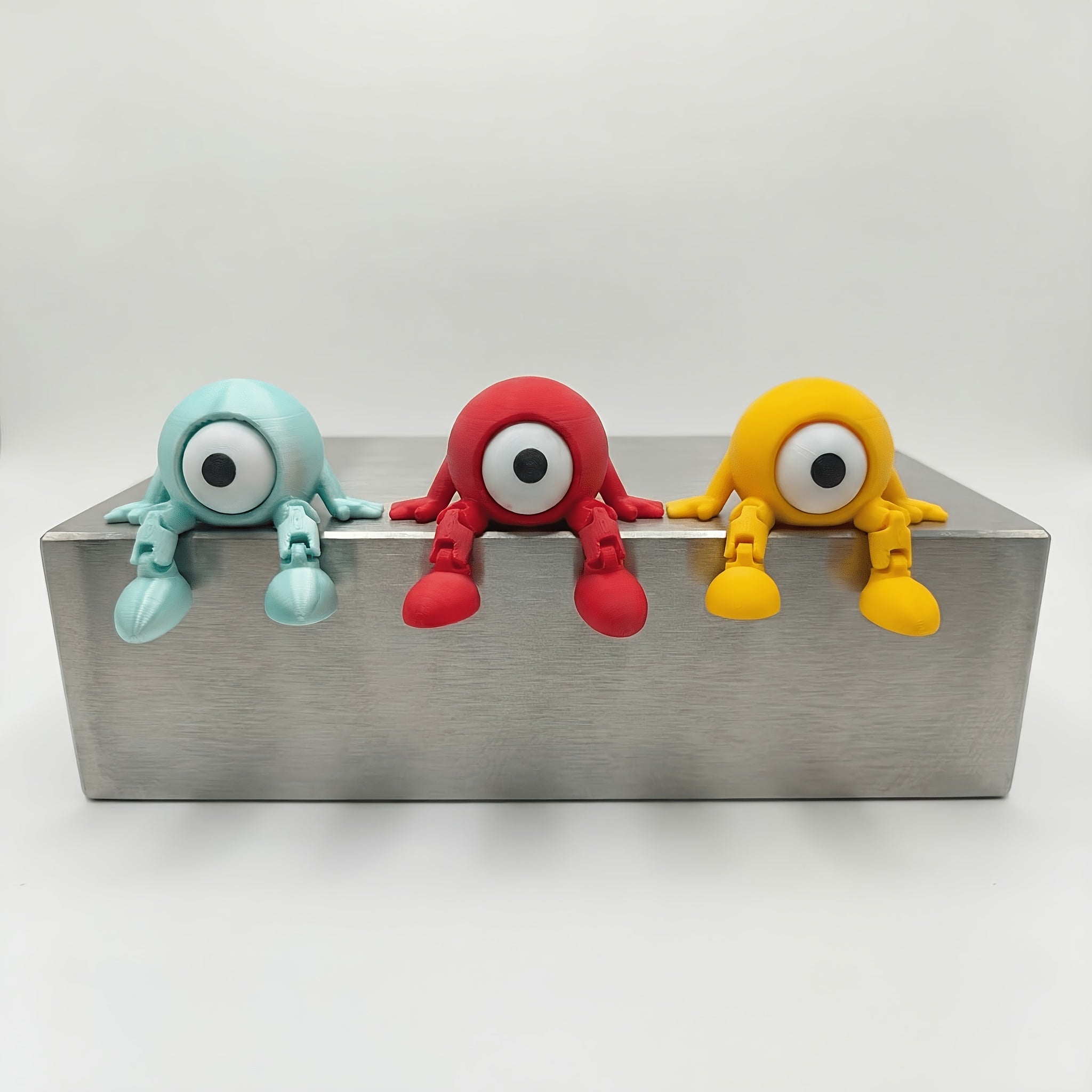 Tnessential Collectible Figurines 1pc\u002f2pcs Random Color Combination 3D Decor