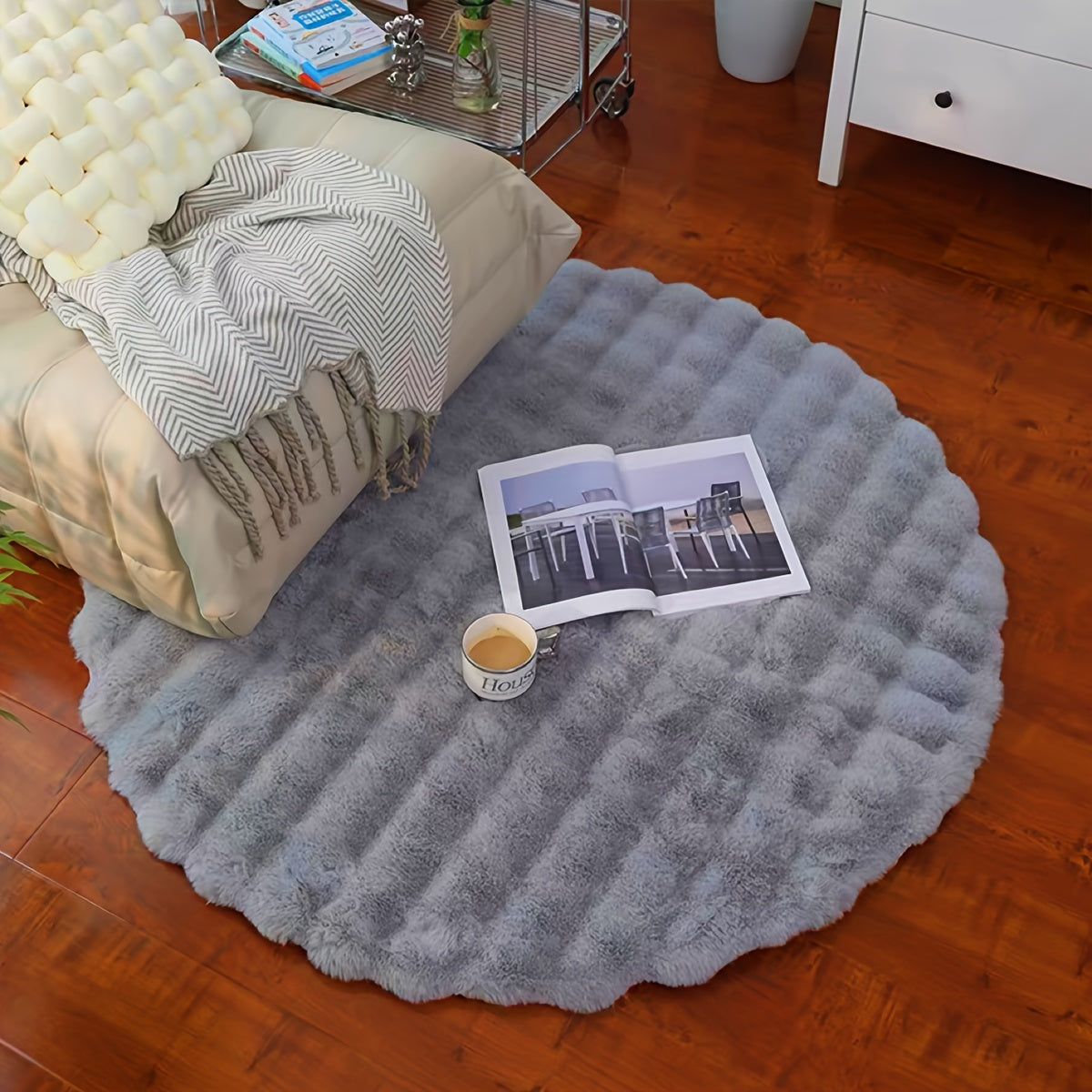 GREY ROUND RUG view 2